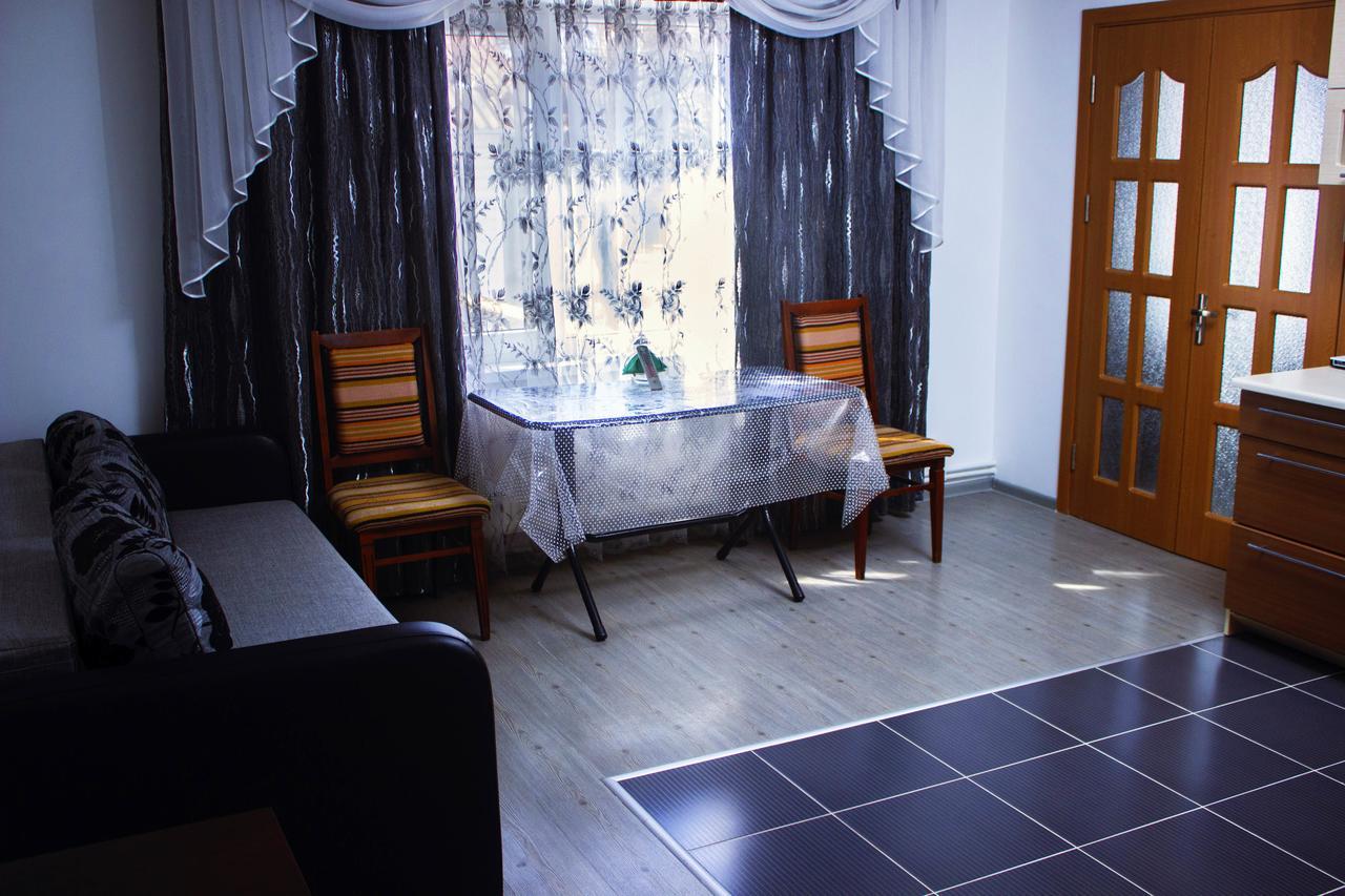 Hotel Confort Drochia Bagian luar foto