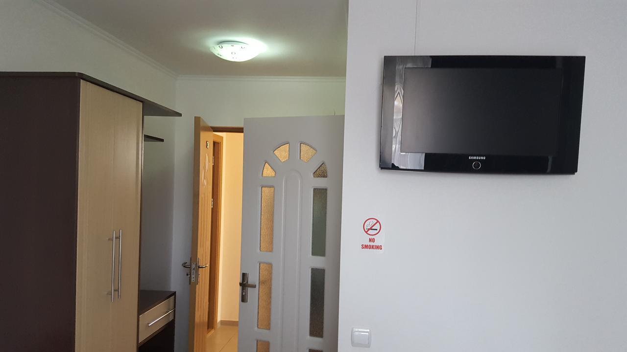 Hotel Confort Drochia Bagian luar foto